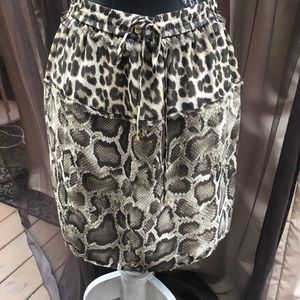 Michael Kors animal print drawing skirt size 10
